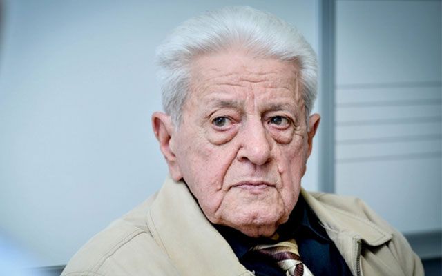 Prezident Əlibaba Məmmədovu təltif etdi