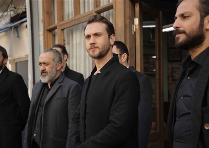 Məşhur aktyor "Çukur"dan getdi