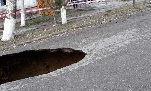 Bakıda yol çökdü -     VİDEO