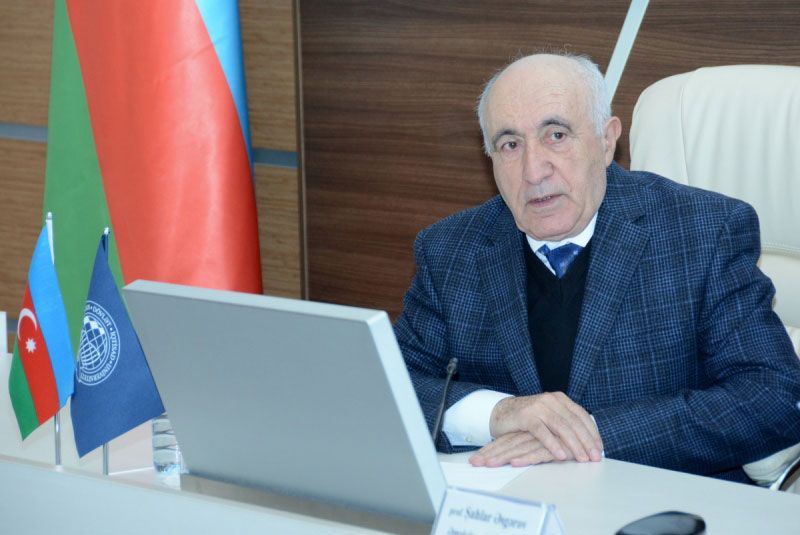 Professor: “Deputat ictimai mənəfeni şəxsi mənafeyə qurban verməməlidir”