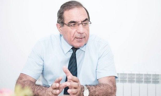 Politoloqun torpaq sahəsi zəbt edildi