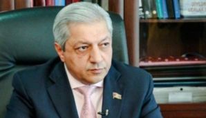 Daha bir deputatla bağlı sənəd yayıldı -     Ailə üzvləri Londonda məskunlaşıblar — foto 1