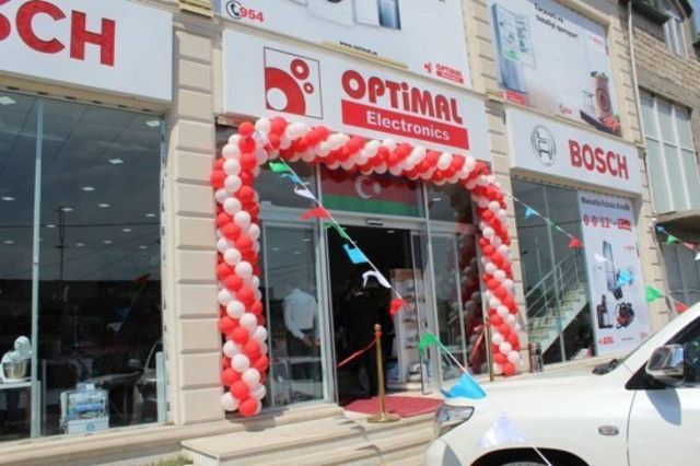 "Optimal”ın maşını aşdı,     şirkətin əməkdaşları xəsarət alıblar