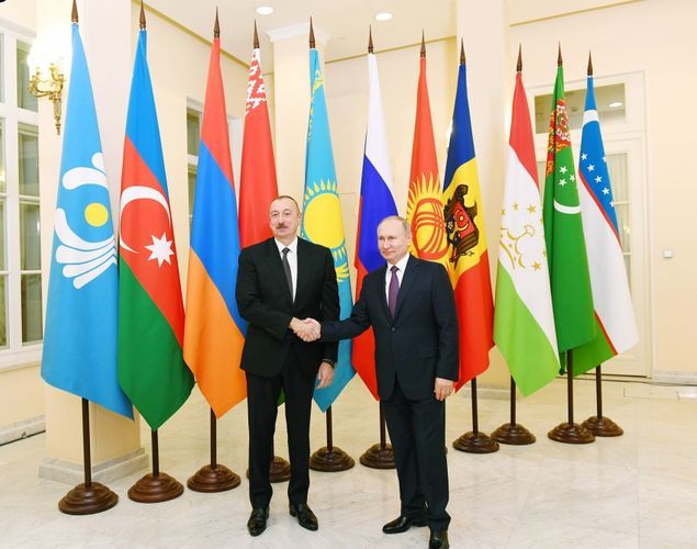 Putin İlham Əliyevə zəng etdi