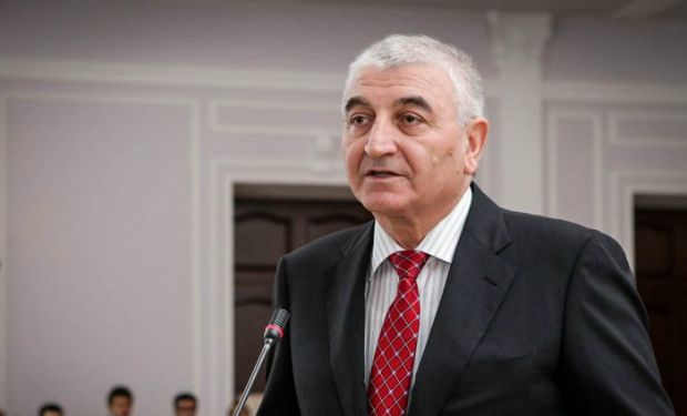 Məzahir Pənahovla bağlı     AÇIQLAMA