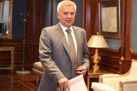 Azərbaycanlı milyarderin başı dərddə:     Şirkət vəzifəlisi həbs olundu