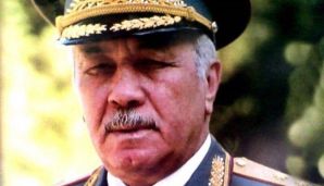 Polis generalının oğlu deputatlığa namizəd oldu -   FOTO — foto 2