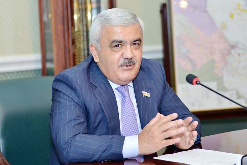 Rövnəq Abdullayev Türkiyəyə getdi