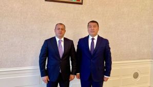 Deputatlar Qazaxıstanın Azərbaycandakı səfiri ilə görüşdülər — foto 2