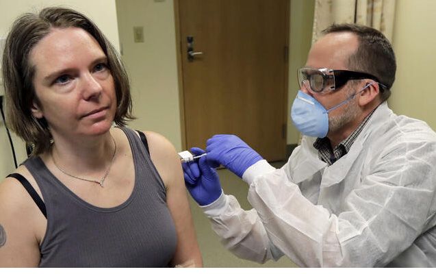 Koronavirus peyvəndi vurulan qadından     AÇIQLAMA