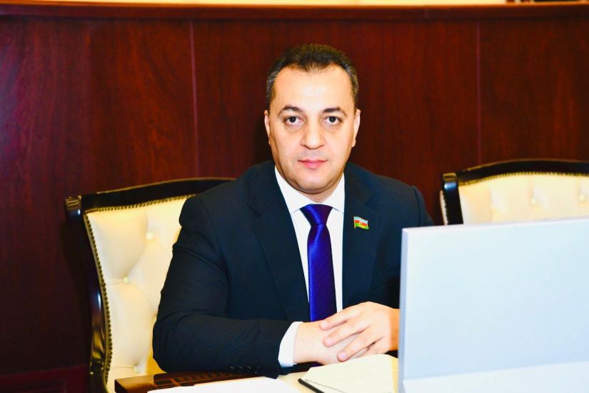 Vüqar İskəndərov: "Yeni partiyaların qeydiyyatı siyasi dialoqun növbəti təzahürüdür"