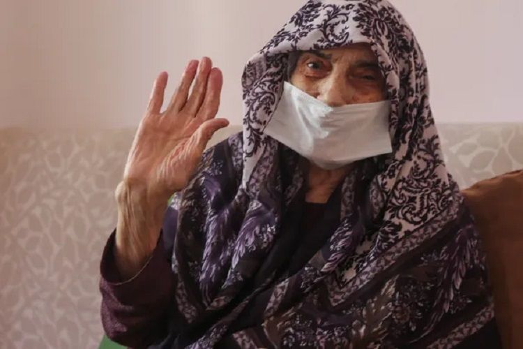 Koronavirusa yoluxan 107 yaşlı qadın sağaldı