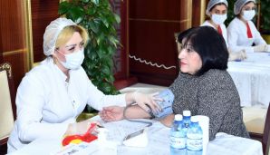 Deputatlar qan verdi -   FOTO — foto 1