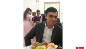 Şəmkirdə taksi sürücüsü SMS-ə görə arvadının boğazını kəsdi -       FOTO — foto 4