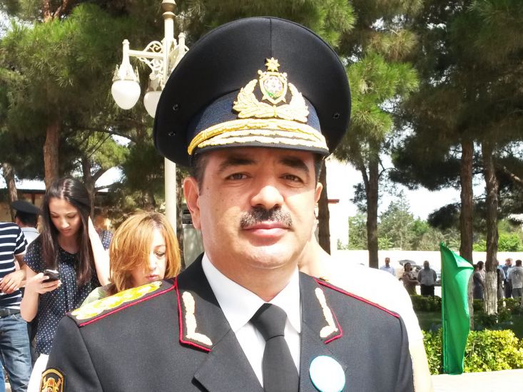 Seyfulla Əzimov Milli Məclisdə hesabat verir