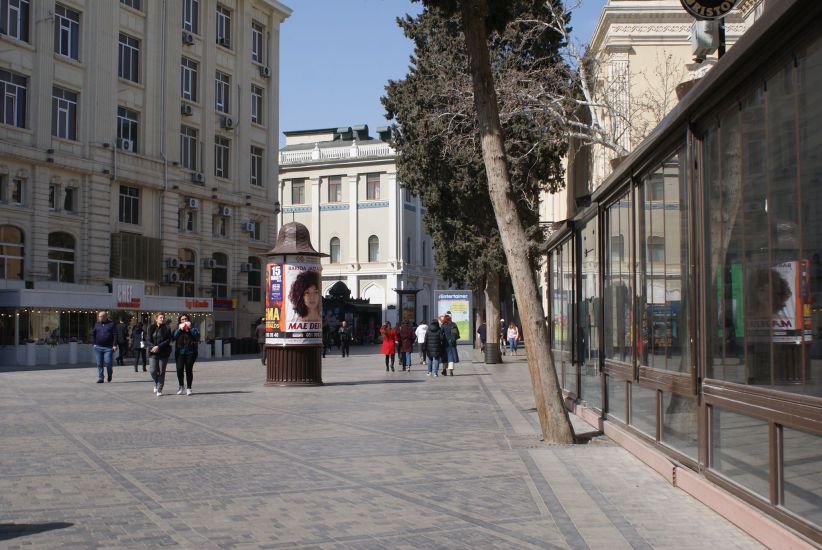 Bakının mərkəzi küçələrində parklanma qadağan olundu