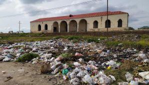 Bakıda dəmiryol stansiyası zibilliyə çevrildi –     FOTO — foto 4