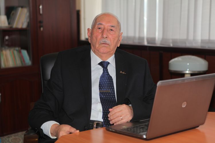 Vəfat edən alim nazir müavininin qardaşıdır -             FOTO