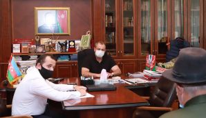 Adil Əliyev seçiciləri dinlədi –       FOTOLAR — foto 14