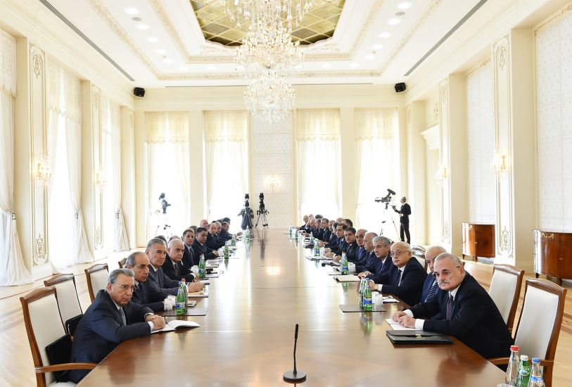 “Yeni komanda” ilə köhnə sistem