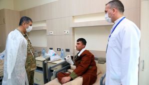 Müdafiə naziri hərbi hospitalda olub -       FOTO — foto 2