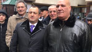 Adil Əliyevin seçicilərlə görüşündə izdiham yaşandı –         VİDEO - FOTO — foto 2