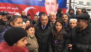 Adil Əliyevin seçicilərlə görüşündə izdiham yaşandı –         VİDEO - FOTO — foto 15
