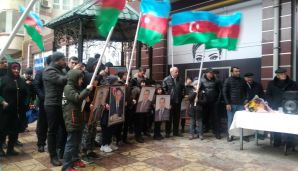 Adil Əliyevin seçicilərlə görüşündə izdiham yaşandı –         VİDEO - FOTO — foto 20