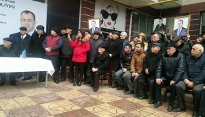 Adil Əliyevin seçicilərlə görüşündə izdiham yaşandı –         VİDEO - FOTO — foto 21
