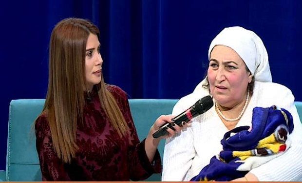 Azərbaycanda qadın 62 yaşında ana oldu -        VİDEO