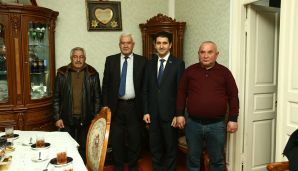 Seçicilər Naqif Həmzəyevə səs verəcəklərini bildiriblər -     VİDEO — foto 1