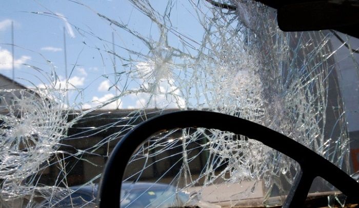 SENSASİON İDDİA:     “Polislər maşını daşla əzib içinə gözyaşardıcı qaz atıblar” – DİN cavab verib - VİDEO