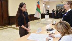 İlham Əliyev və ailə üzvləri səs verdilər -   FOTOLAR ƏLAVƏ OLUNUB — foto 5