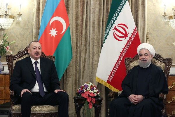 Prezident Ruhanini təbrik etdi