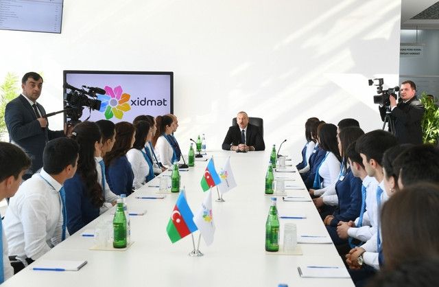 "Heç kimin sözü ilə oturub-durmur və düz də edirik" -     İlham Əliyev