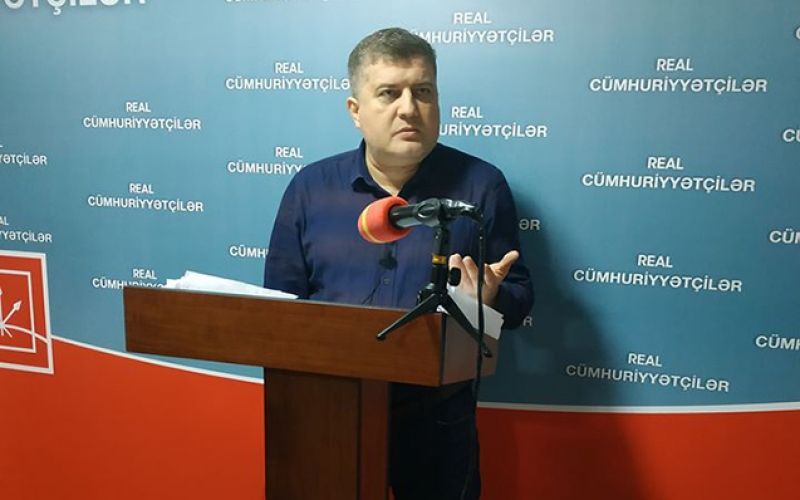 Deputat: “Seçiləndən bəri özümə iki köynək, bir cüt ayaqqabı, kəmər, bir neçə cüt corab, altpaltar almışam”