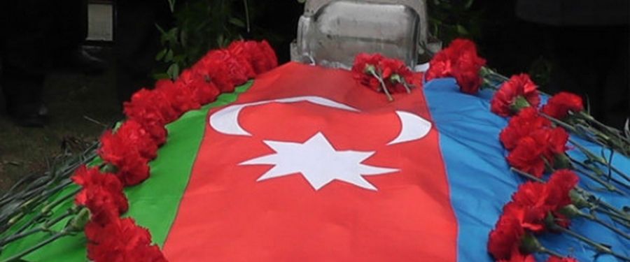Bakıda şəhid polkovnikin cənazəsinin qarşılanması üçün yürüş oldu -       VİDEO