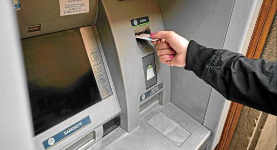 Azərbaycanda bank hesablarından pul oğurlayan şəxs tutuldu