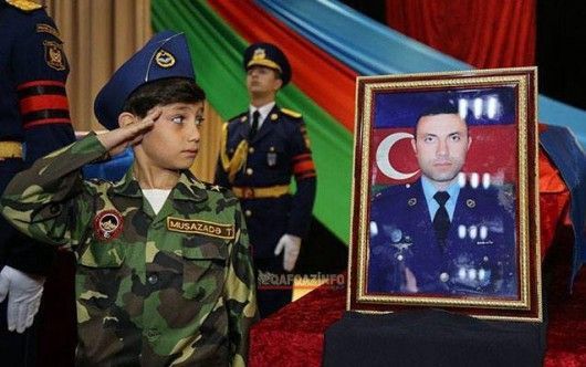 Şəhid pilotun anasından gəlininə ittiham -     “Şəhid övladlarının atasından qalan evdə başqa kişiylə yaşamaq olarmı?”