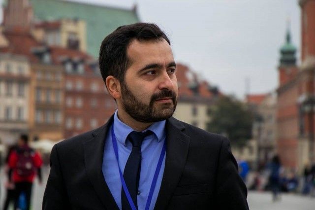Bəxtiyar Hacıyev DSK sədrini “divara dirədi” –     “İmza vərəqələrini niyə götürmürsünüz?” - VİDEO