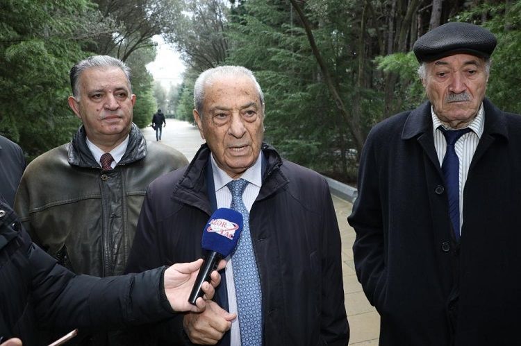 Professor vəfat etdi