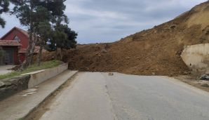 Bakıda yenidən torpaq sürüşməsi baş verdi — foto 1