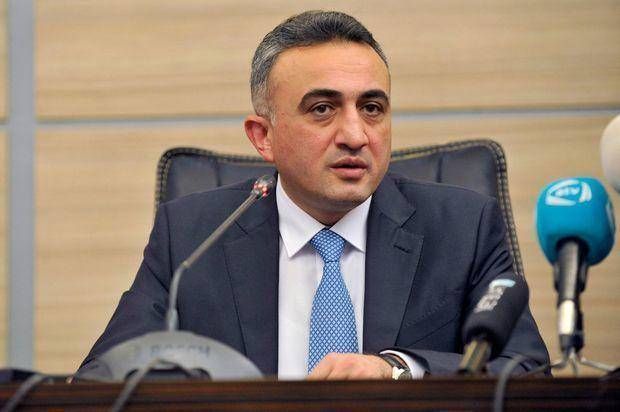 Anar Bağırov deputatlara "Millət vəkili" deyilməsinə etiraz etdi