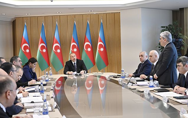 “Sadə sual verirəm, sən isə başlayırsan leksiya oxumağa” -   Prezidentdən Samir Şərifova irad - VİDEO