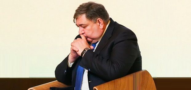 Fazil Məmmədovun bankı çökür