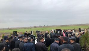 Fəzail Ağamalı təşviqat kampaniyasına aprel şəhidinin evindən başladı -   FOTOLAR — foto 3