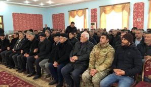 Fəzail Ağamalı təşviqat kampaniyasına aprel şəhidinin evindən başladı -   FOTOLAR — foto 5