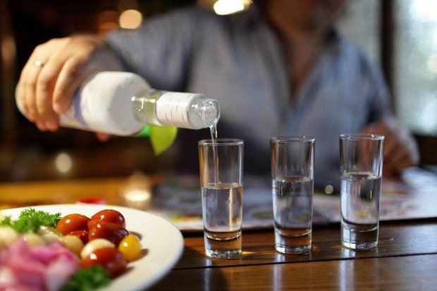 Alkoqollu içkilərin aksiz dərəcəsi artırıldı