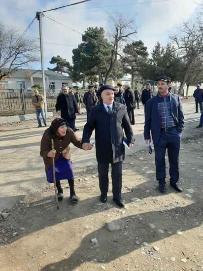 Tahir Kərimli təşviqata şəhidin evini ziyarətlə başladı