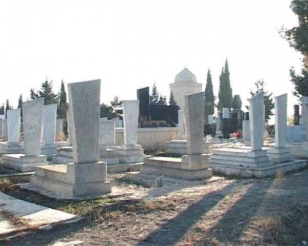 Azərbaycanda faciə:   Uşağın başına qəbir daşı aşdı, hadisə yerindəcə öldü